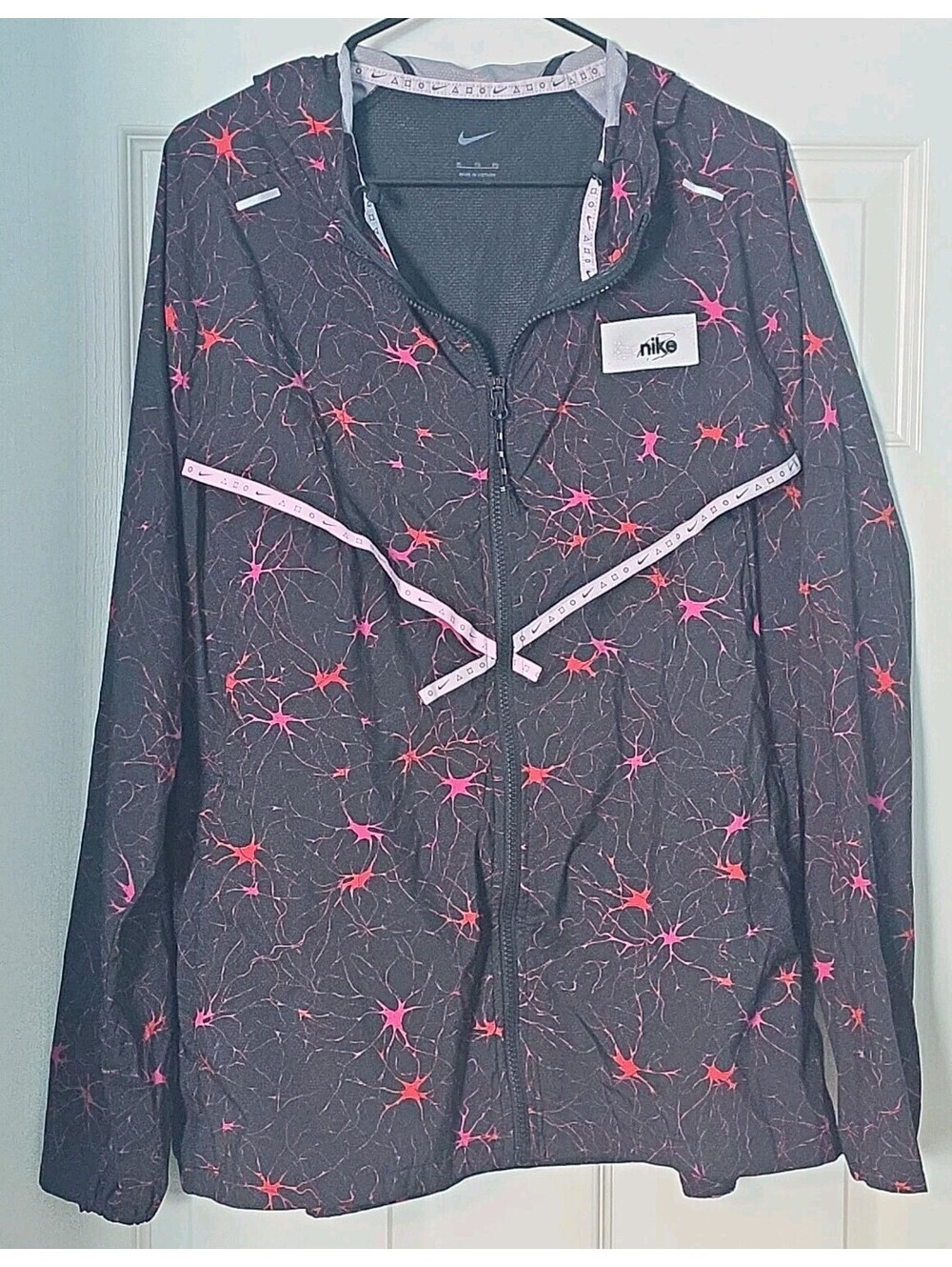 Nike Repel $140 Men's UV D.Y.E. Running Windrunner Jacket DQ4784-010 EUC Rare